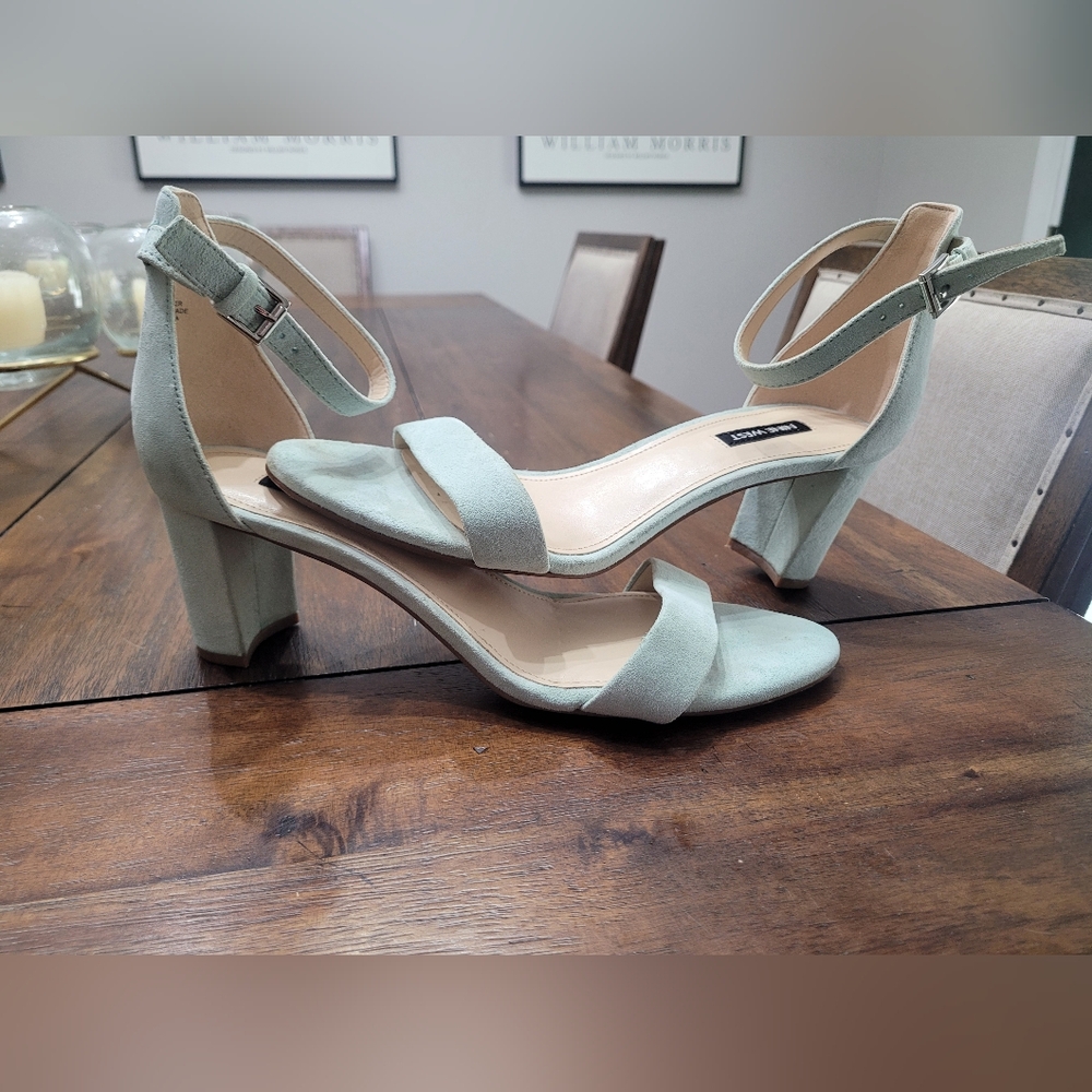 Nine West Pruce mint colored heels 9.5